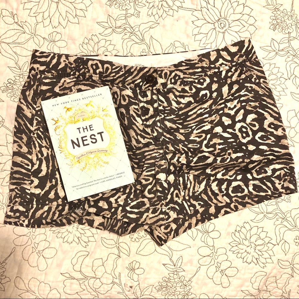 LOFT Neutral Animal Print Shorts 14 GUC